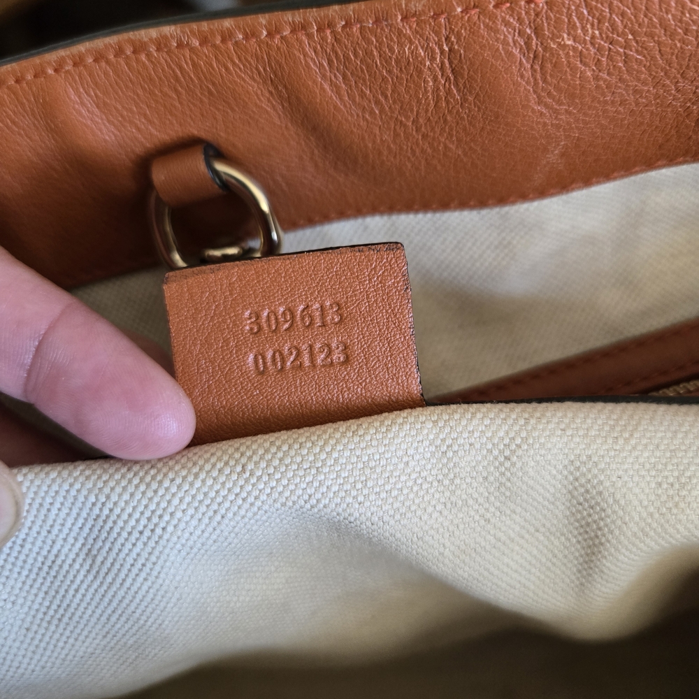 Gucci Pink GG Supreme Canvas Tote Bag - Picture 8 of 11
